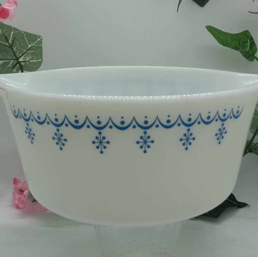 Pyrex Snowflake Garland.